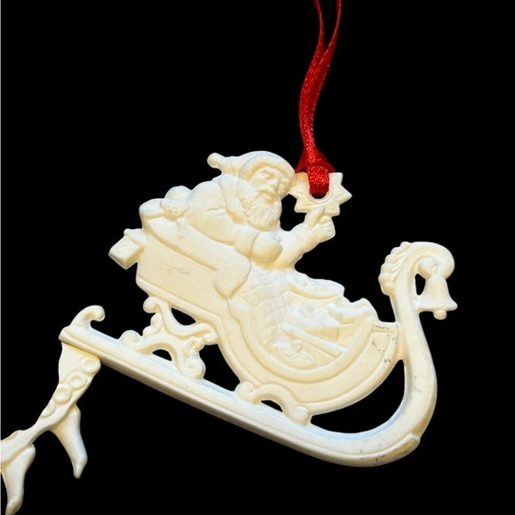 Hutschenreuther Porcelain Christmas Ornaments Angel & Santa in Sleigh - Picture 4 of 6